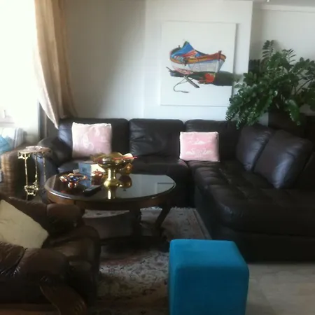 Penthouse *roof Garden* Pool* Gym-finikoudes Beach Lägenhet *