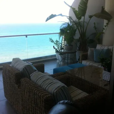 Lägenhet Penthouse *roof Garden* Pool* Gym-finikoudes Beach