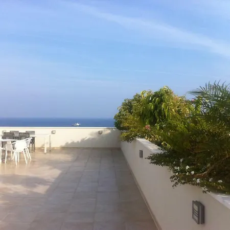 Lägenhet Penthouse *roof Garden* Pool* Gym-finikoudes Beach